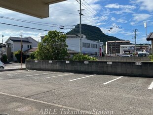 鳴瀬マンションの物件内観写真